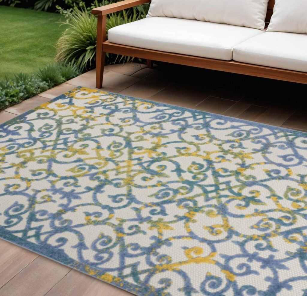7' X 10' Ivory And Blue Indoor Outdoor Area Rug