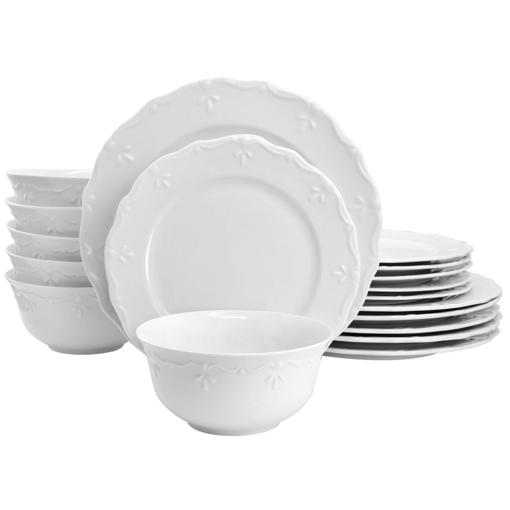 Elama Henryi 18 Piece Porcelain Dinnerware Set in White