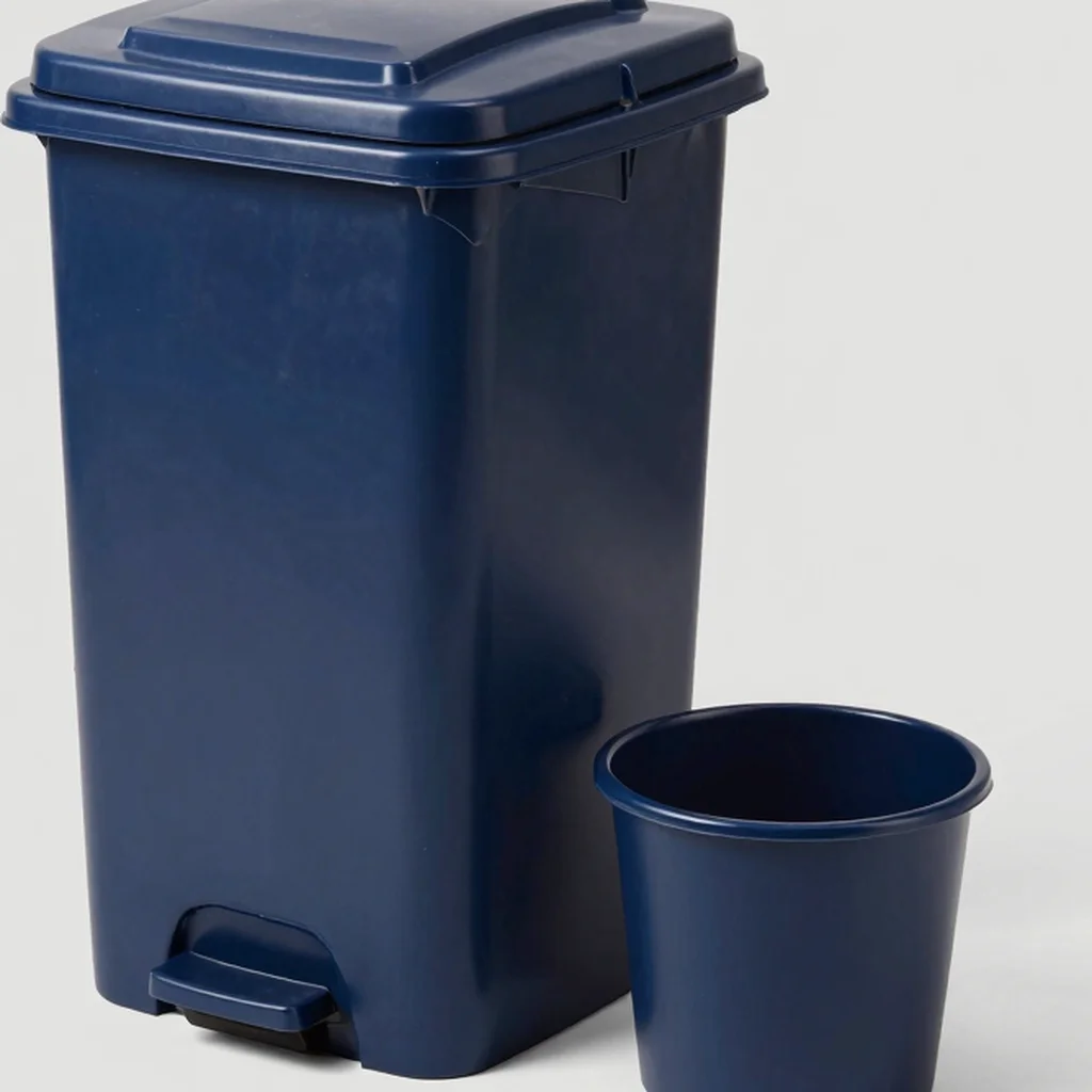Slim Step Trash Bin